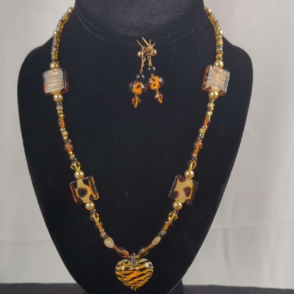 Gold and Amber Animal-Print Heart Necklace with Matching Earrings